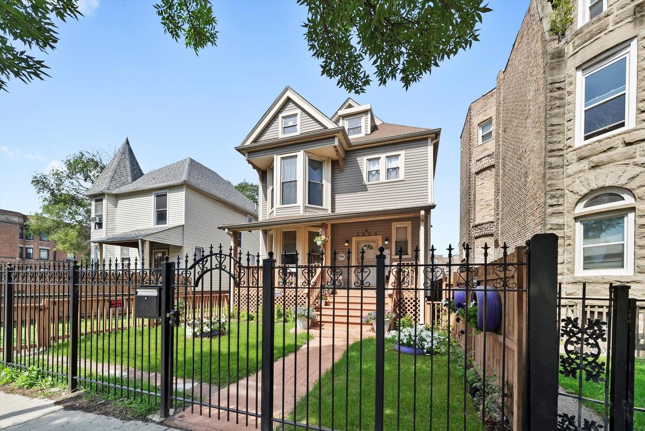 5850 S Indiana Ave., Chicago, IL 60637