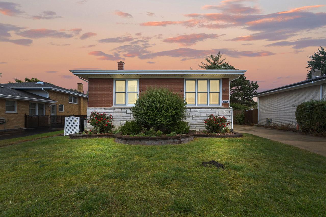 10509 Kedvale Ave., Oak Lawn, IL 60453