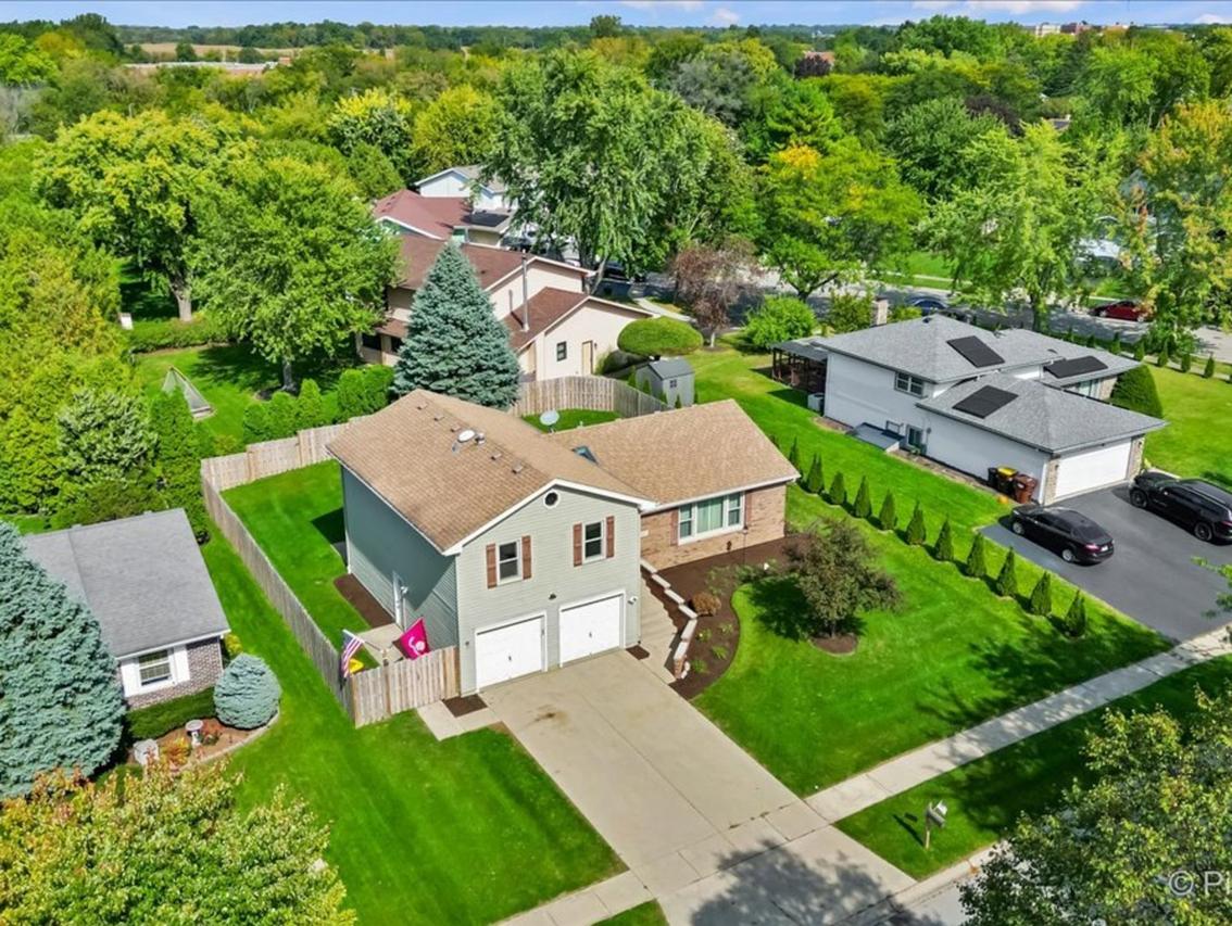 244 Joseph St., Woodstock, IL 60098