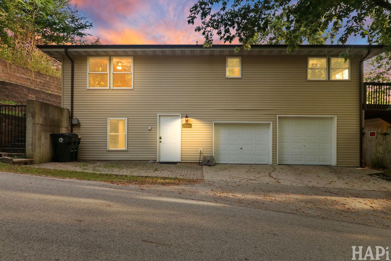38366 N 4th Ave., Spring Grove, IL 60081