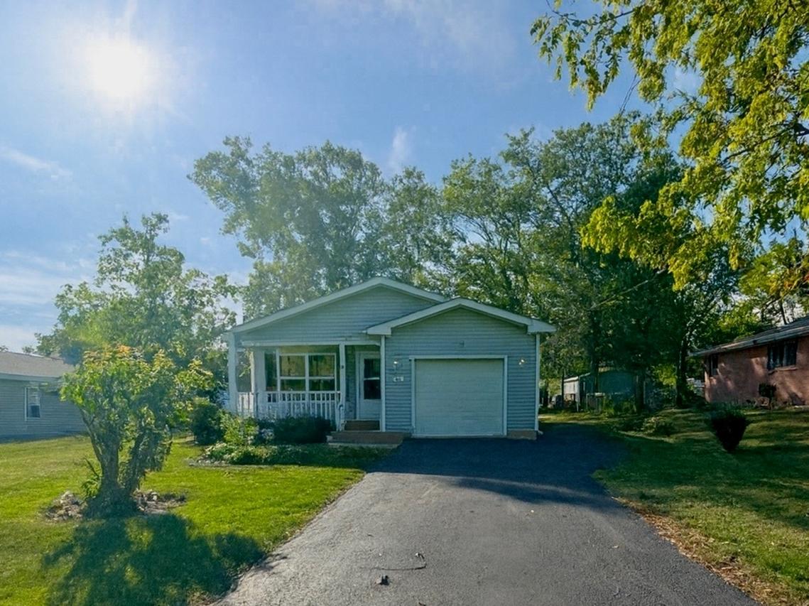 42 N Farnsworth Ave., Aurora, IL 60505