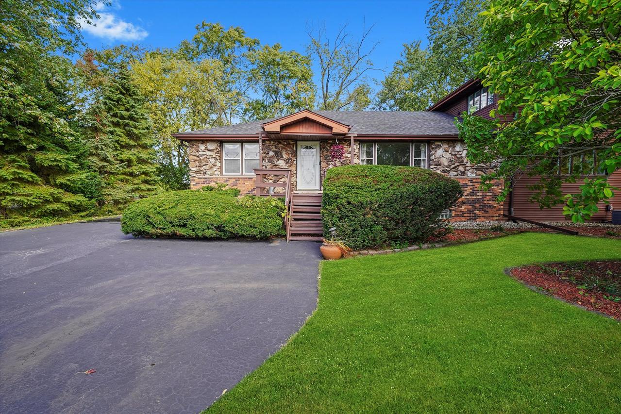 5540 177th St., Tinley Park, IL 60477