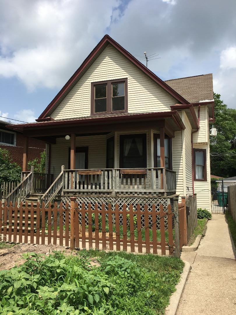 7228 N Rogers Ave., Chicago, IL 60645