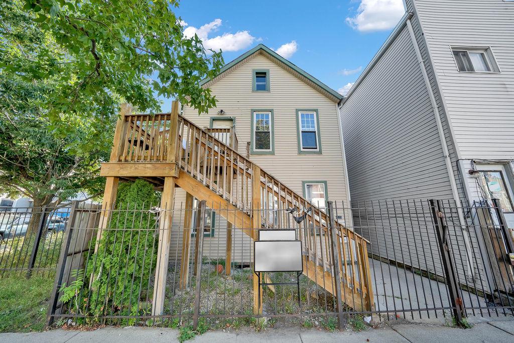 4535 S Wood St., Chicago, IL 60609