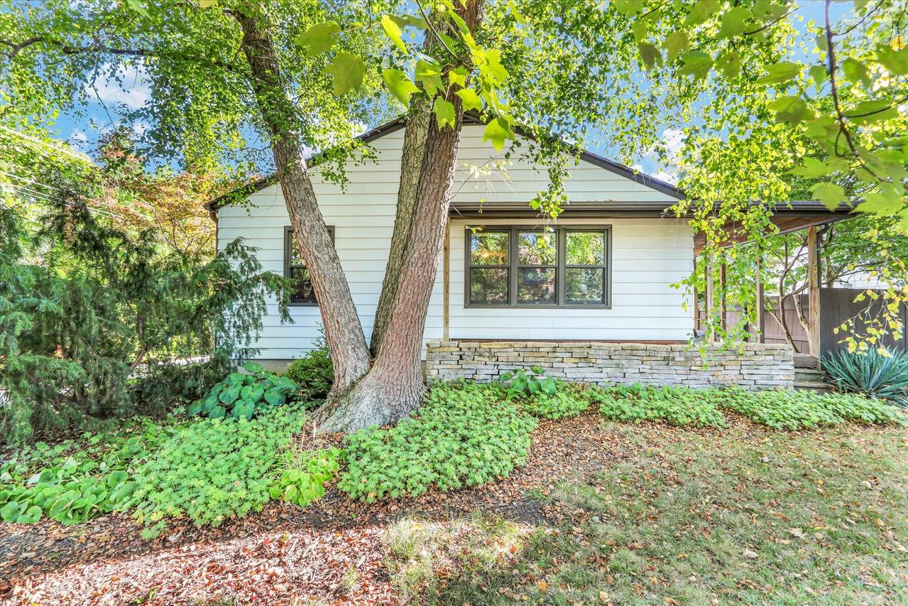 904 S Elm Blvd., Champaign, IL 61820