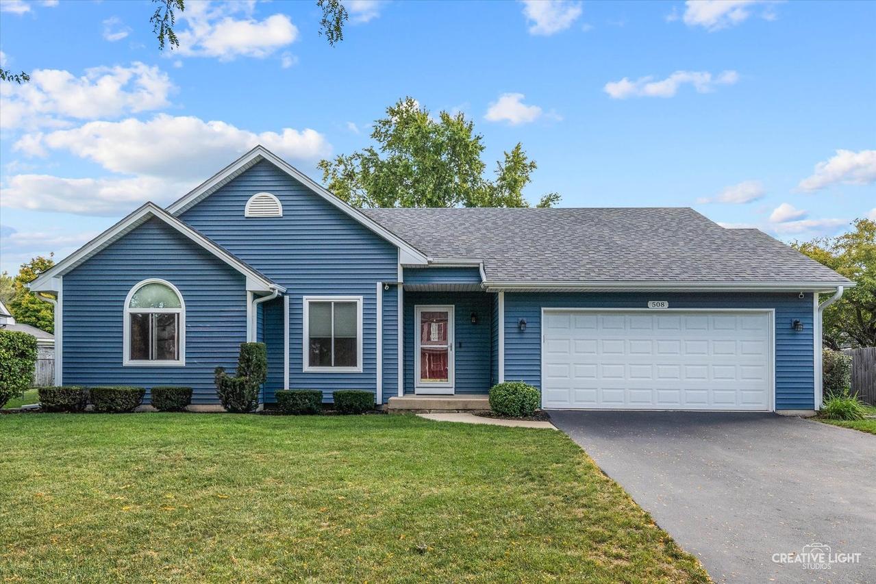 508 Pinewood Dr., North Aurora, IL 60542