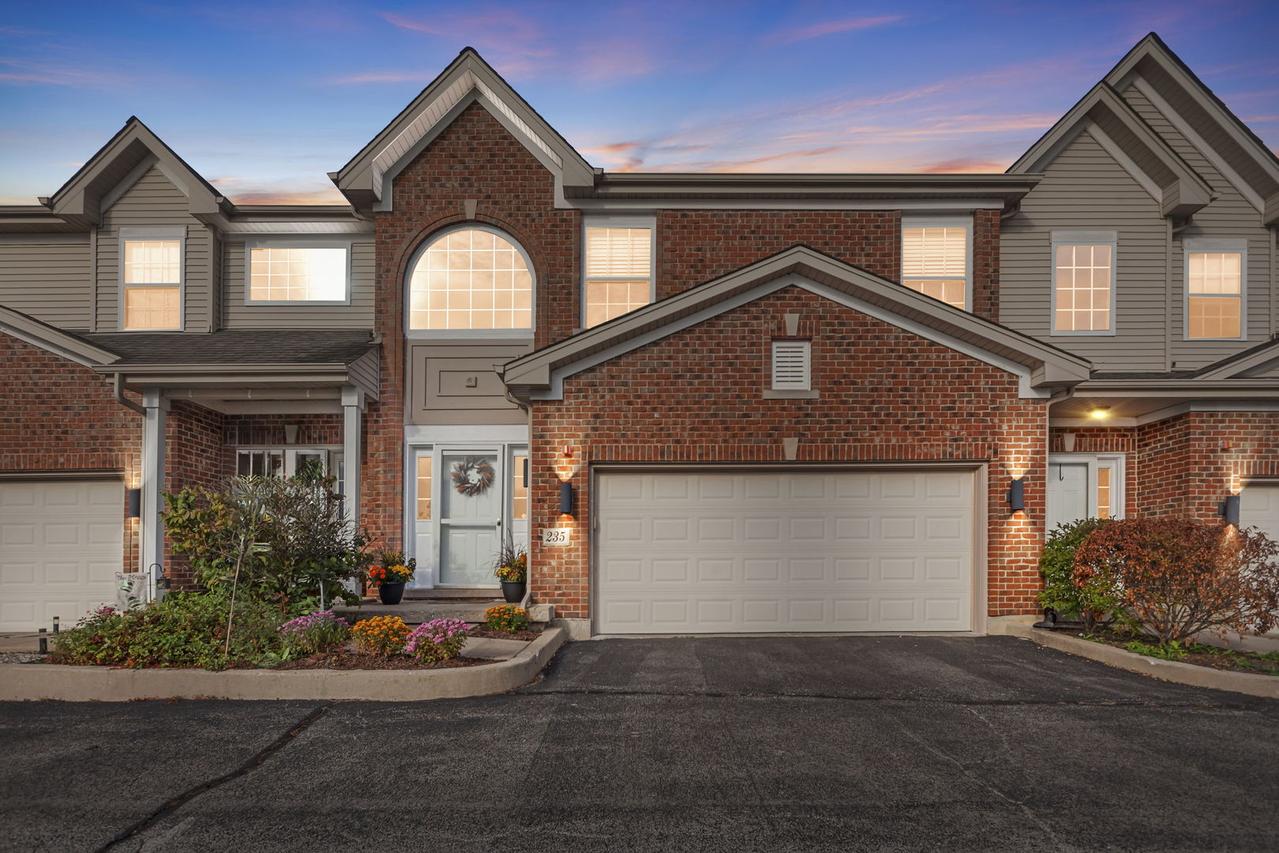 235 Walker Dr., Elburn, IL 60119