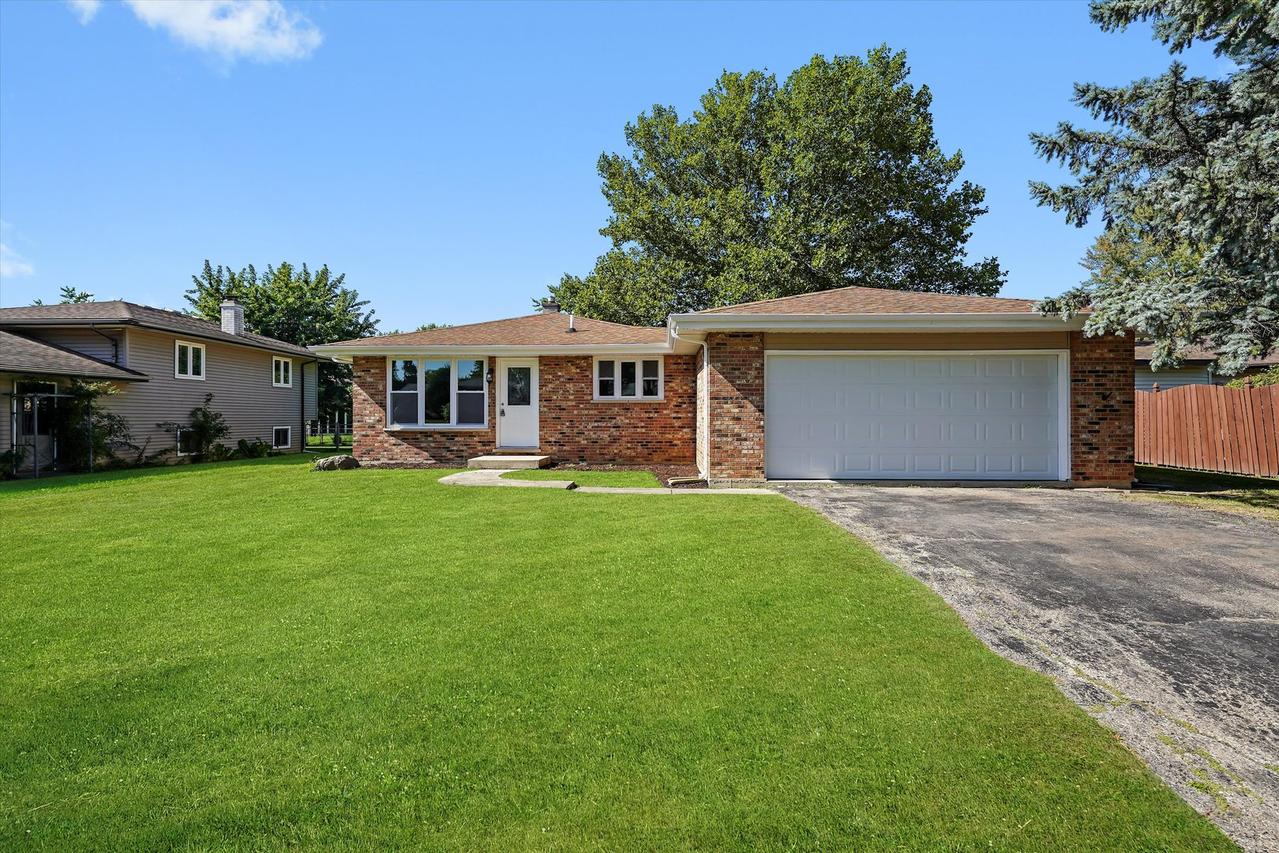 721 Reef Rd., Lockport, IL 60441