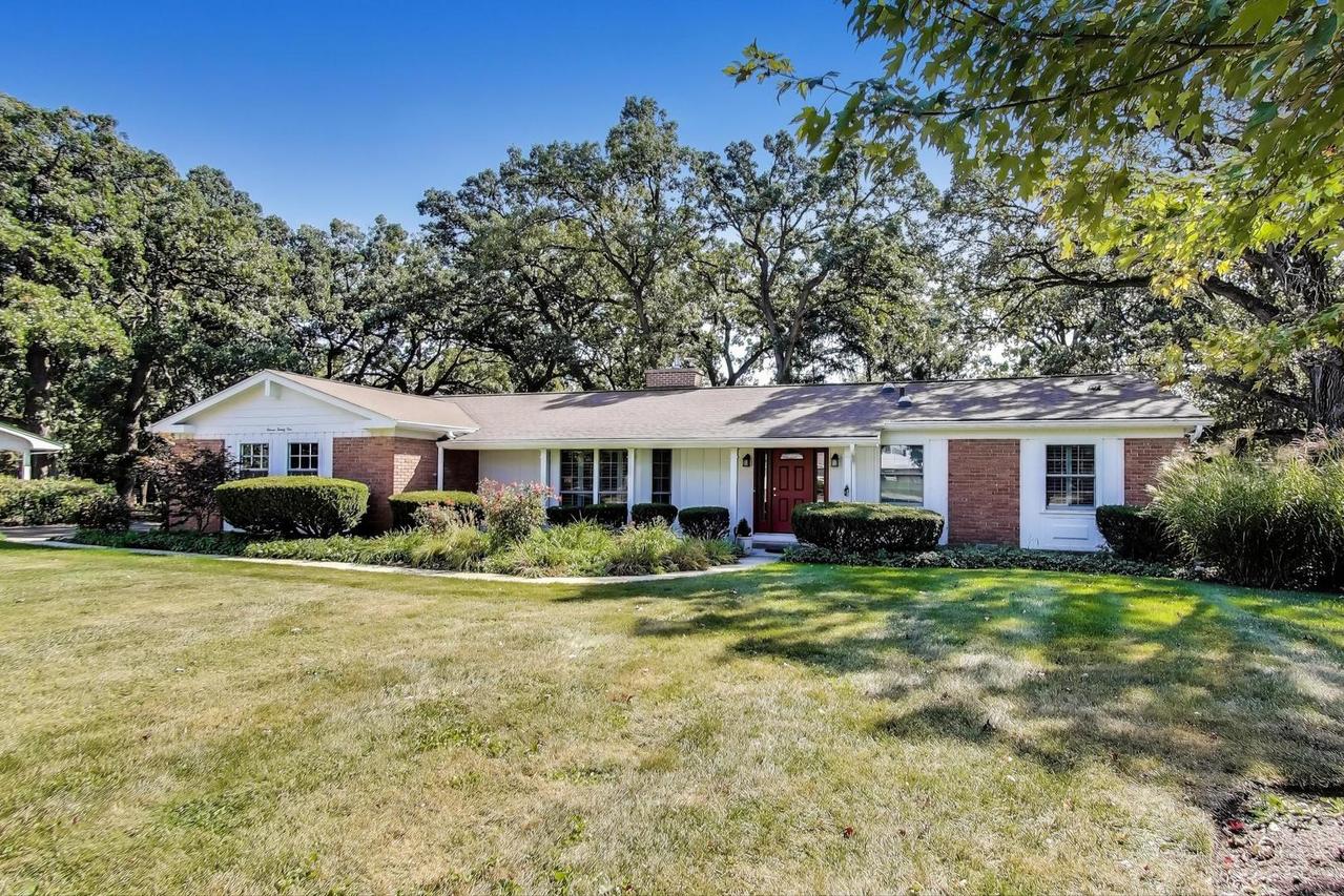 1121 Forest Dr., Elgin, IL 60123