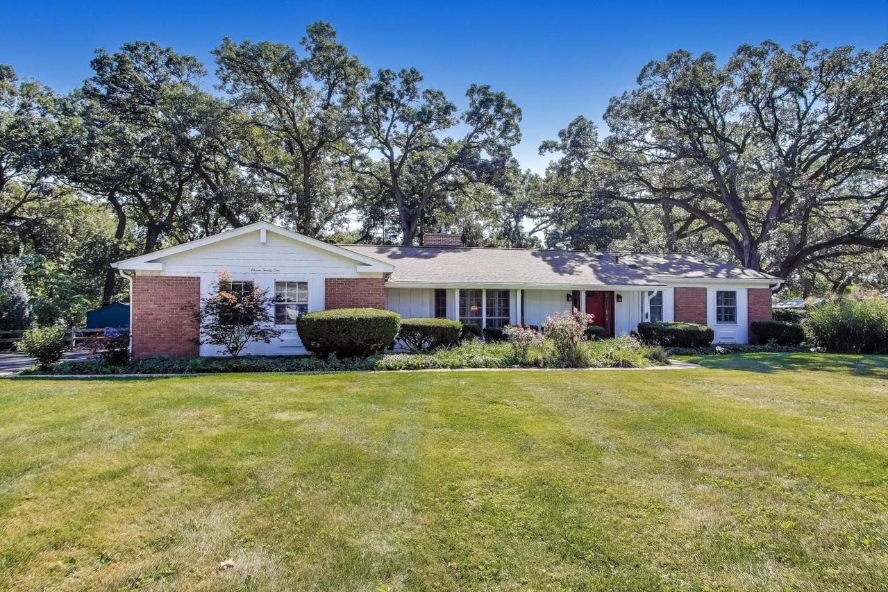 1121 Forest Dr., Elgin, IL 60123