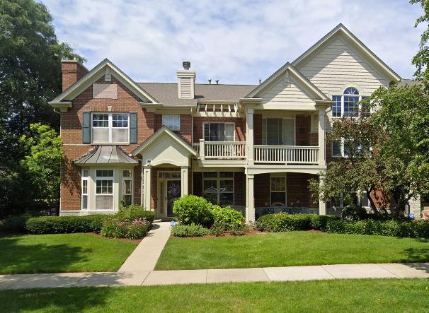 2742 Langley Cir., Glenview, IL 60026