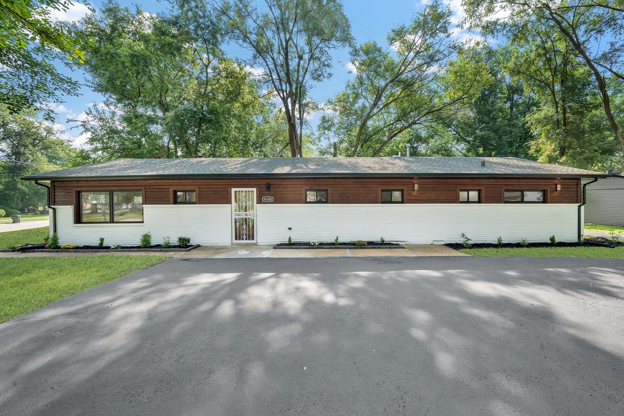 16303 Homan Ave., Markham, IL 60428