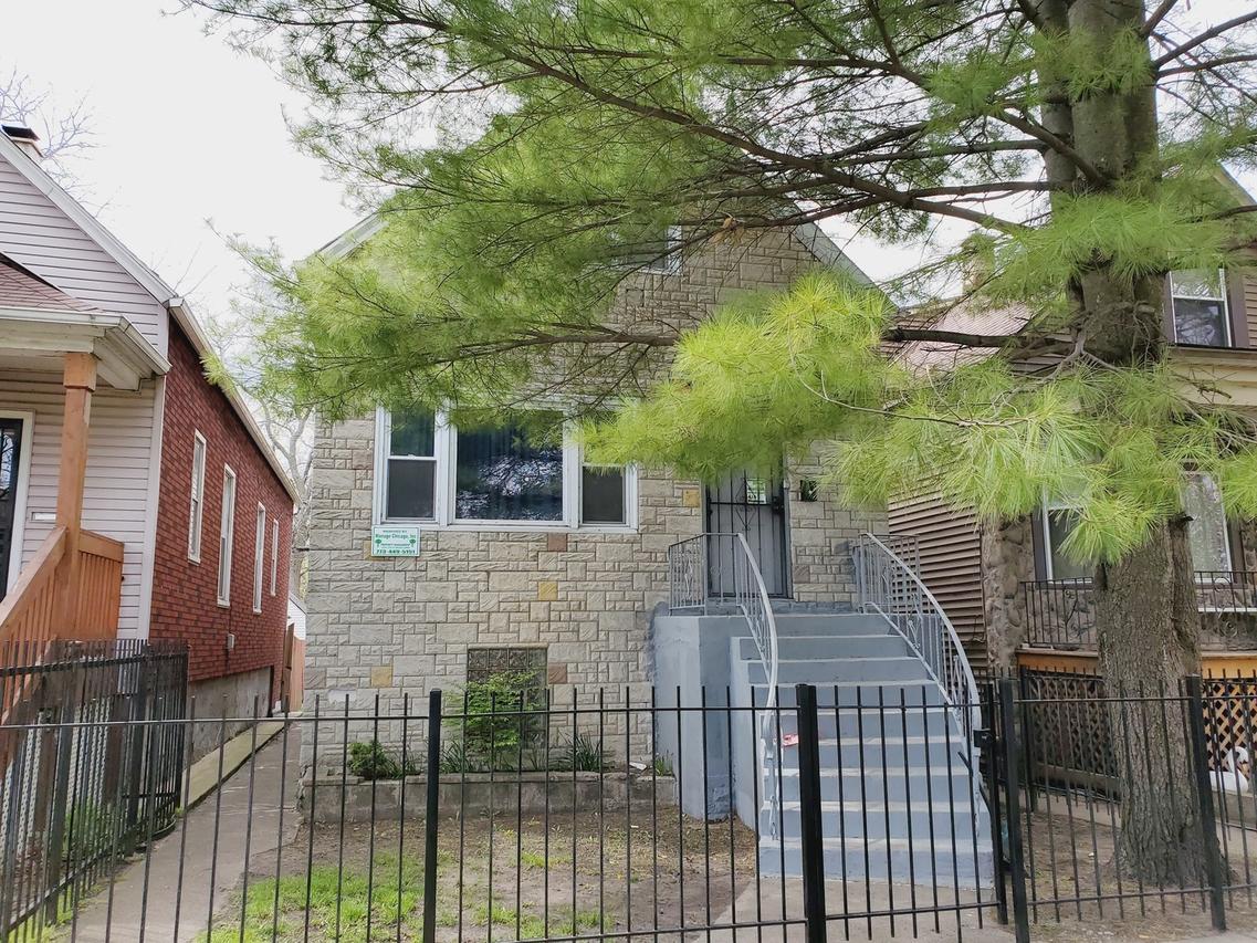 8322 S Marquette Ave., Chicago, IL 60617