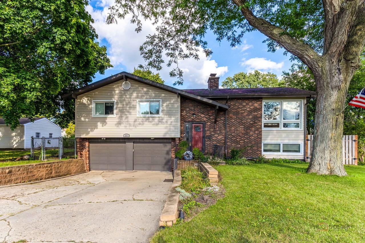 571 Nash Rd., Crystal Lake, IL 60014