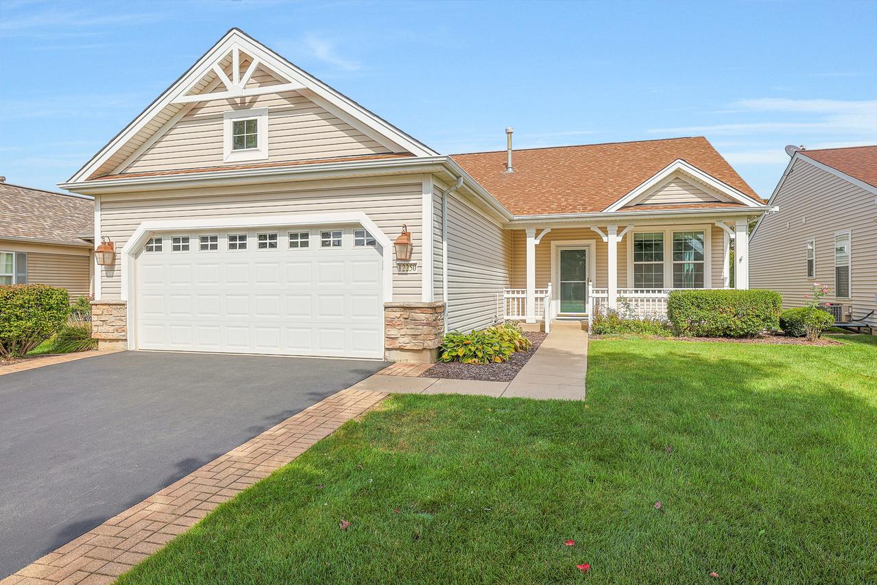 12250 Songbird Ln., Huntley, IL 60142