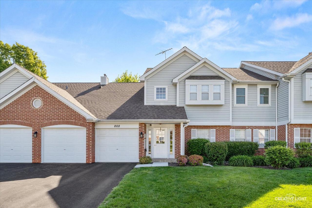 868 Quin Ct. #201, Naperville, IL 60563