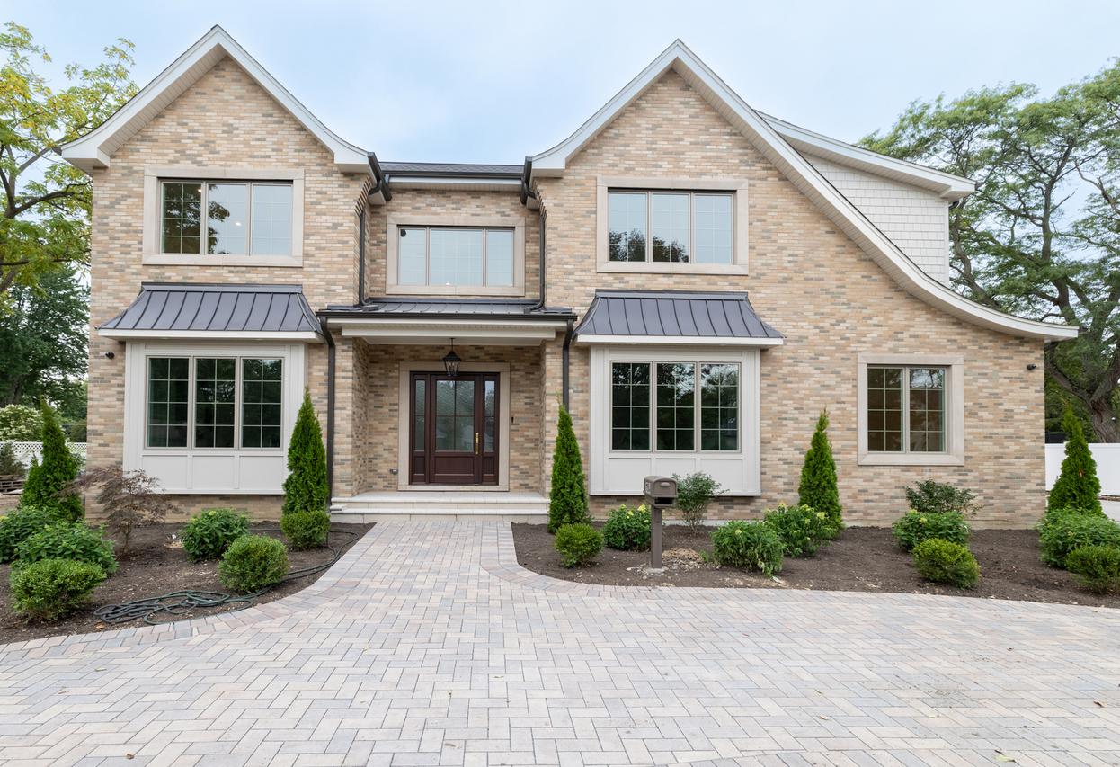 164 Wagner Rd., Northfield, IL 60093