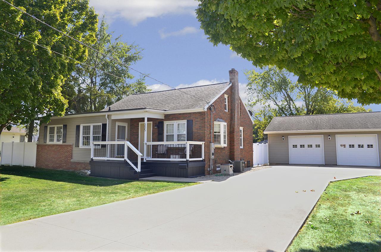 305 E 12th St., Streator, IL 61364