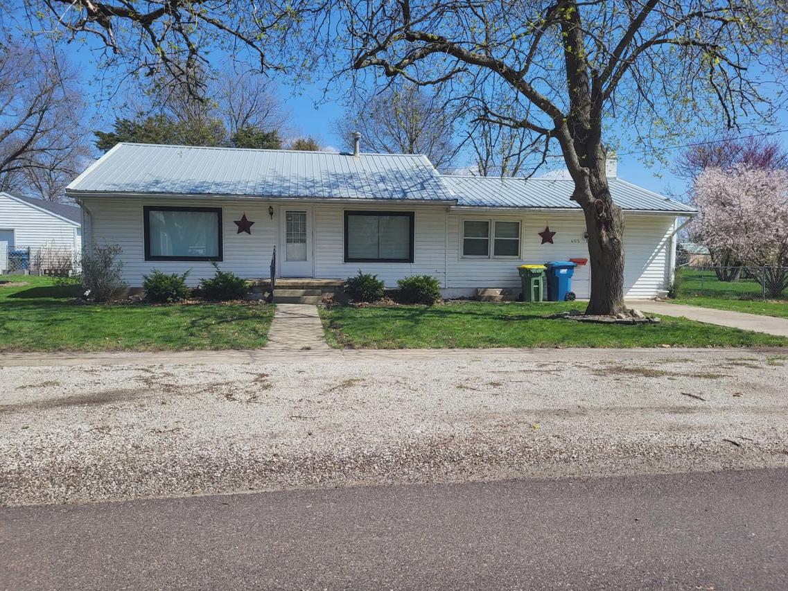 405 S Grove St., Colfax, IL 61728