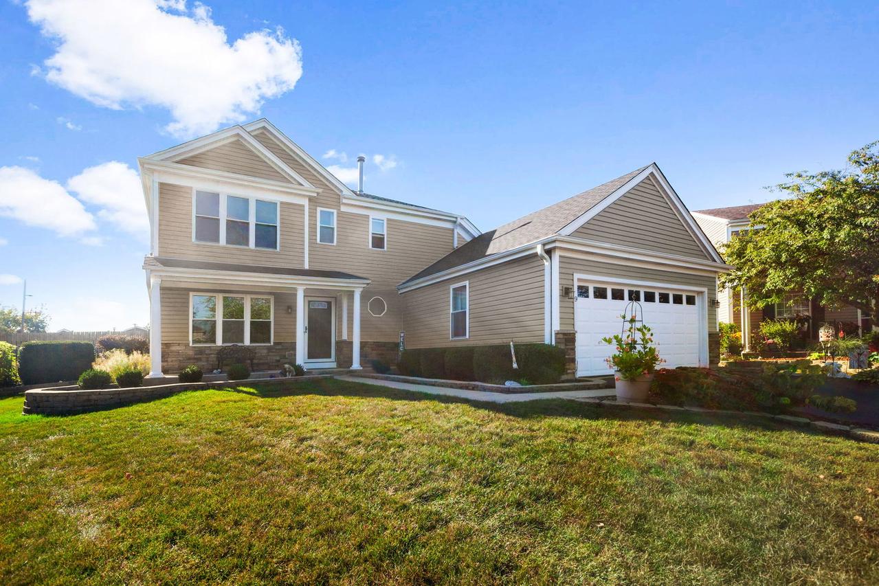 9 Arthur Ct., Streamwood, IL 60107