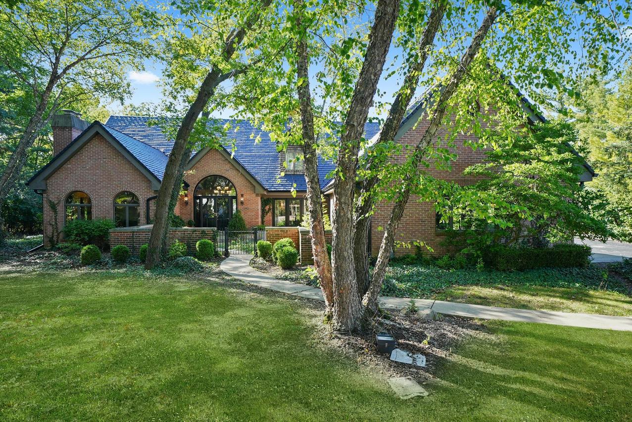 39 Deverell Dr., North Barrington, IL 60010