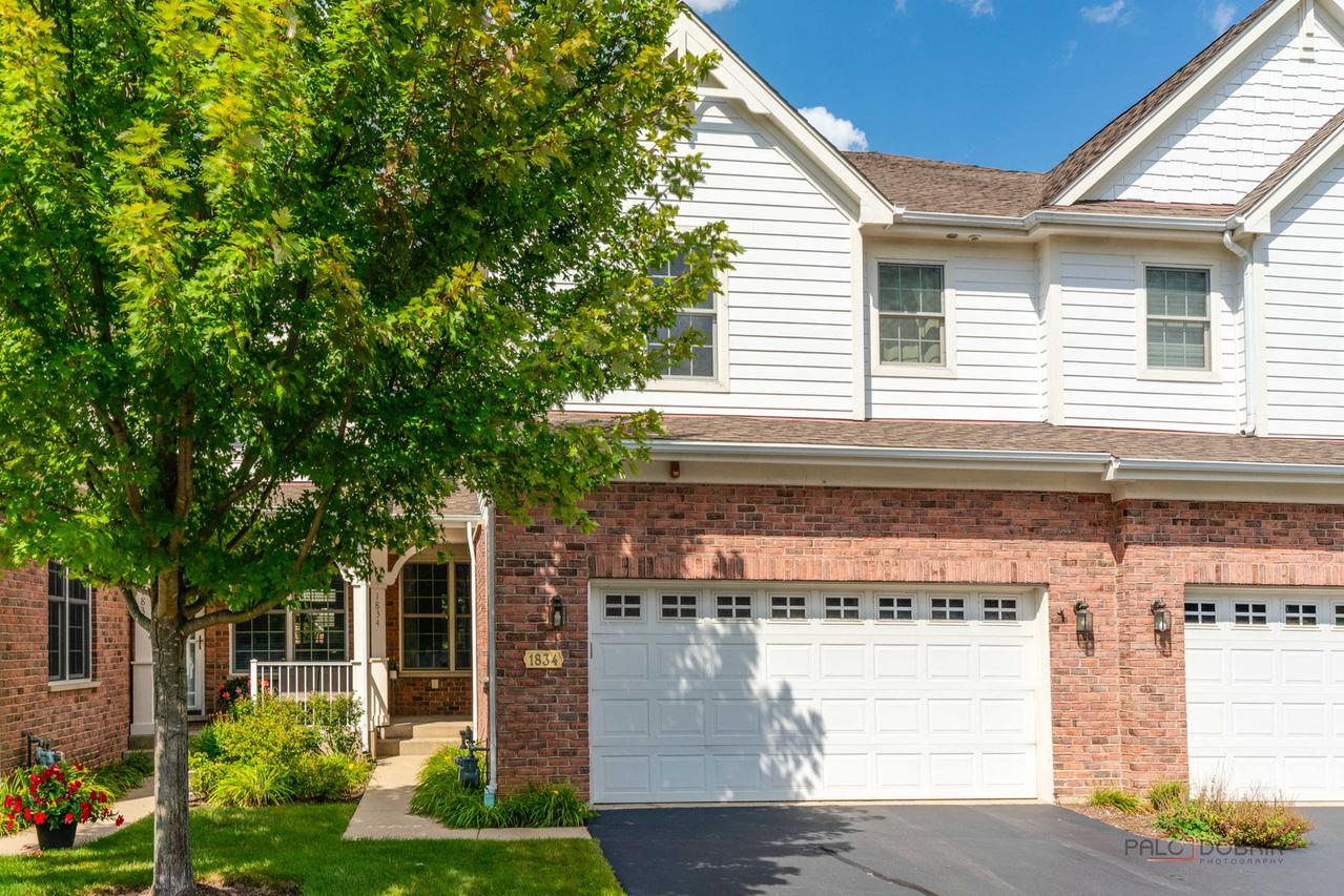 1834 Torrey Pkwy., Libertyville, IL 60048
