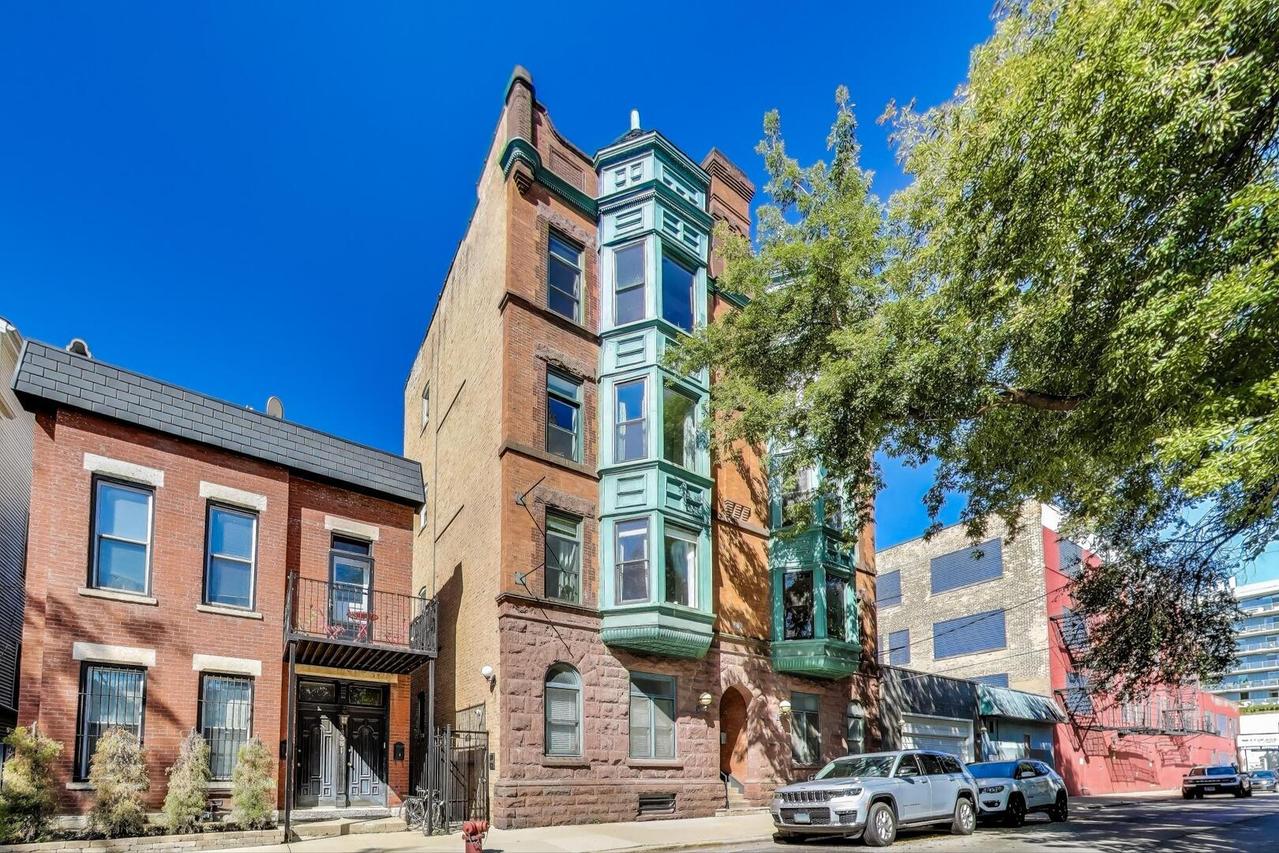 1500 N Orleans St. #3N, Chicago, IL 60610