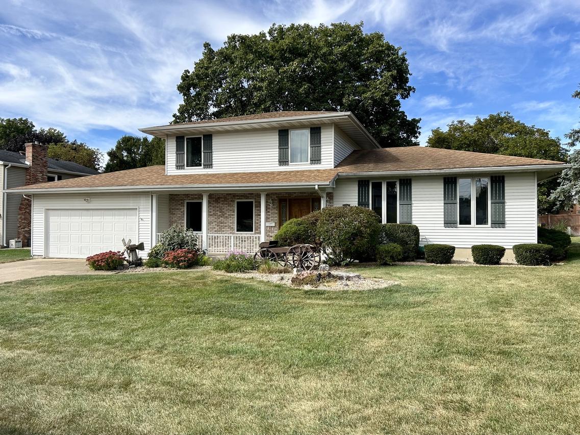 1910 Juniper Dr., Peru, IL 61354