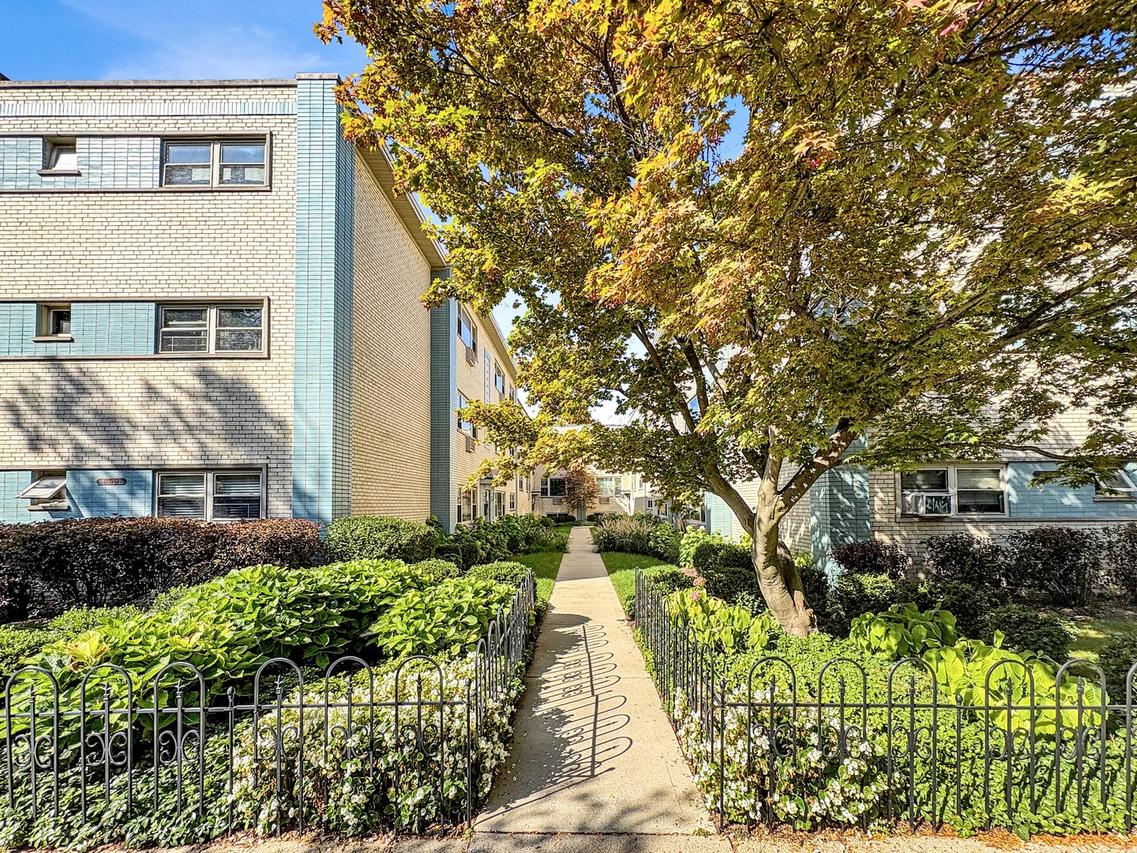 4854 N Paulina St. #1W, Chicago, IL 60640