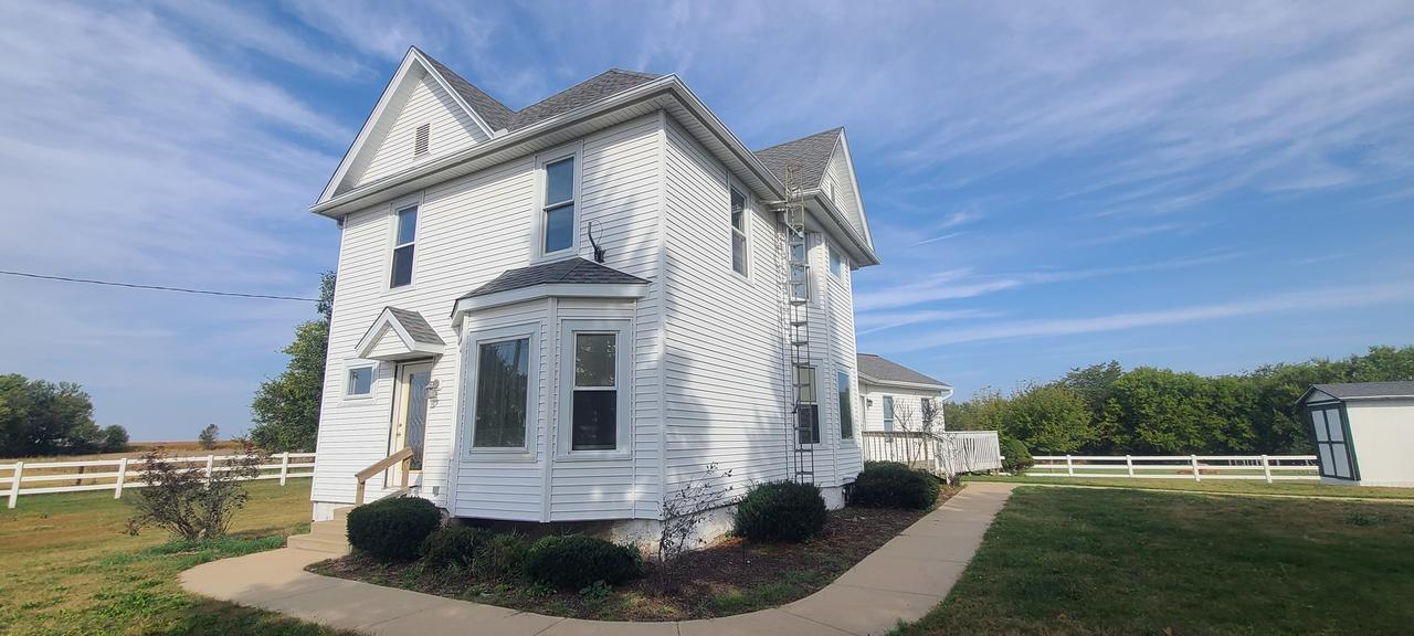 9020 E Flagg Rd., Rochelle, IL 61068