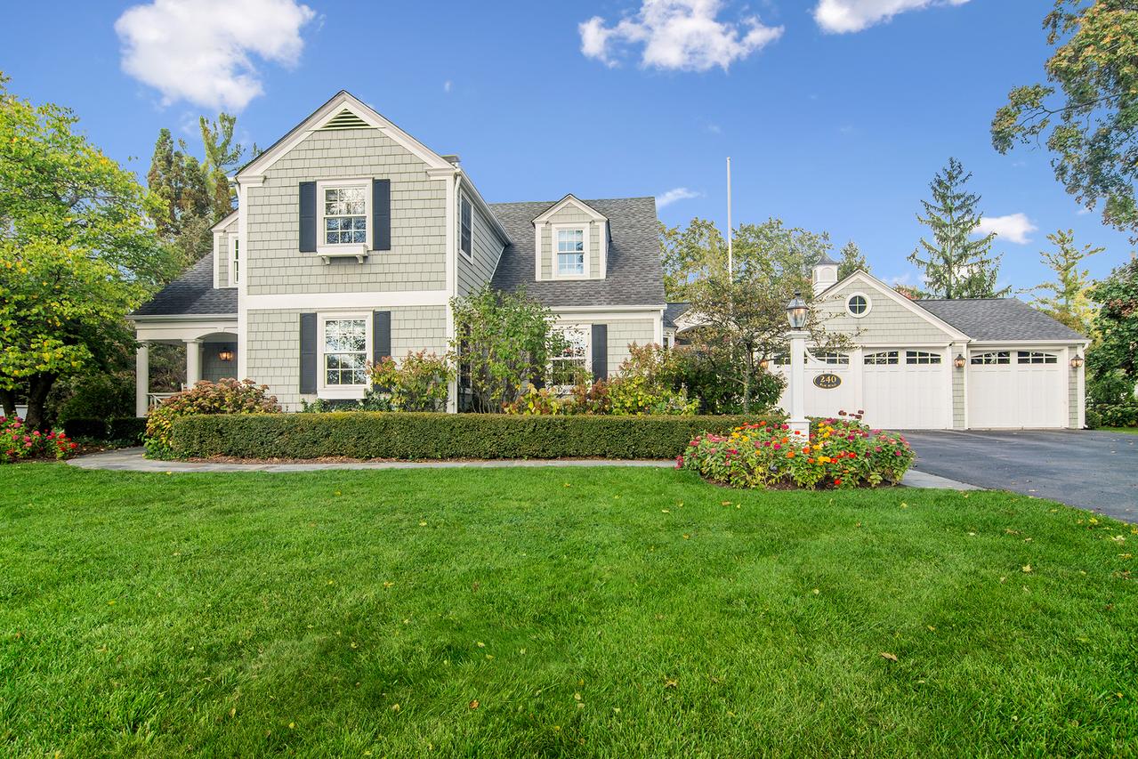 240 Elm Rd., Barrington, IL 60010