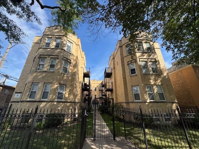 6345 N Washtenaw Ave. #GW, Chicago, IL 60659