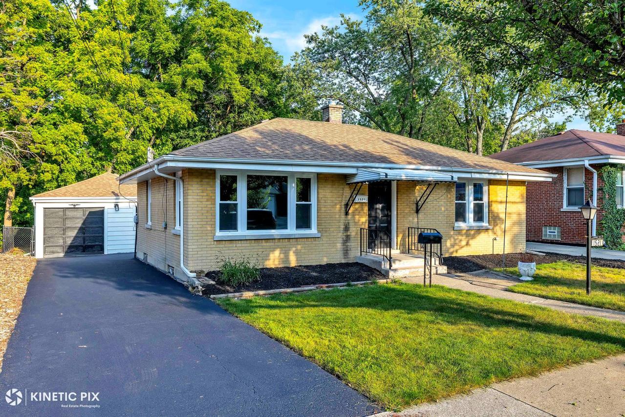 1521 N Hillside Ave., Berkeley, IL 60163