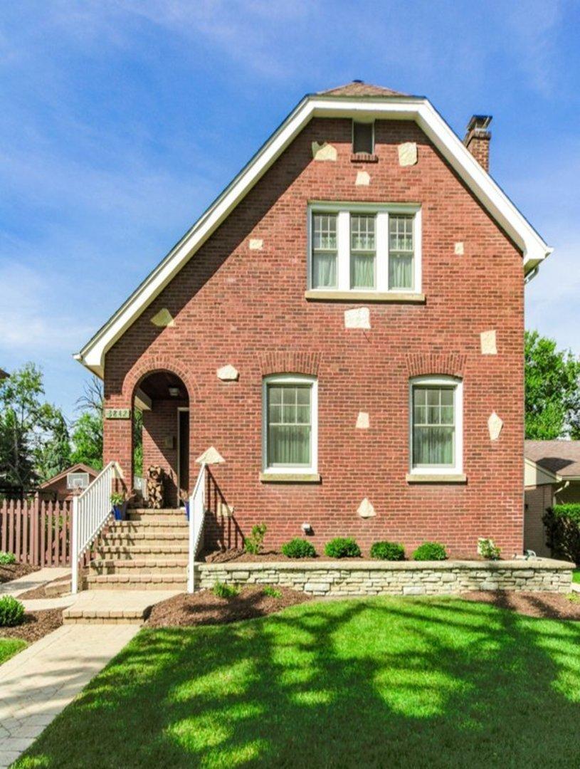 3842 Woodside Ave., Brookfield, IL 60513