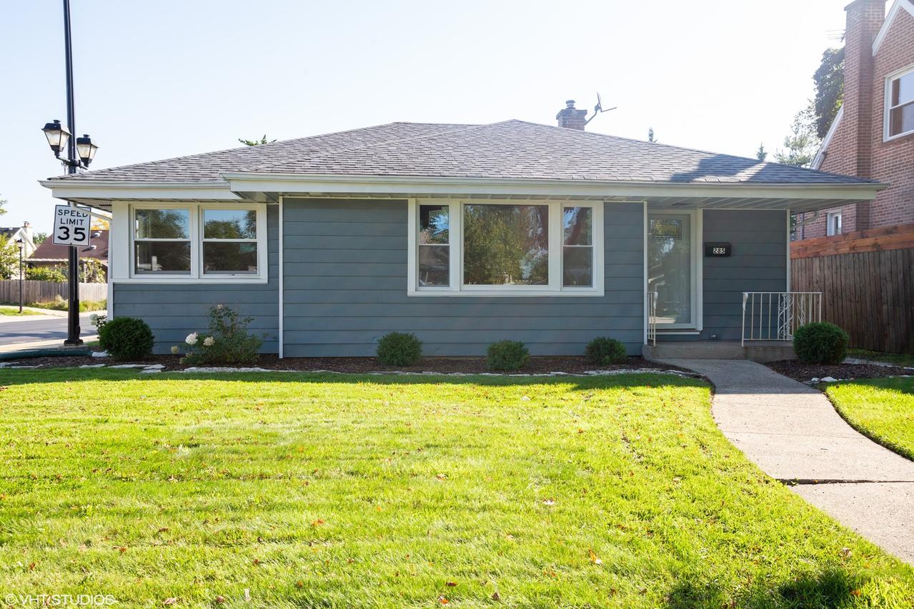 285 N Ridgeland Ave., Elmhurst, IL 60126