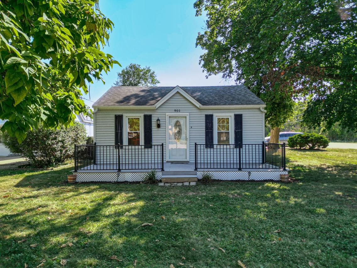 901 E Babcock Ave., Addison, IL 60101
