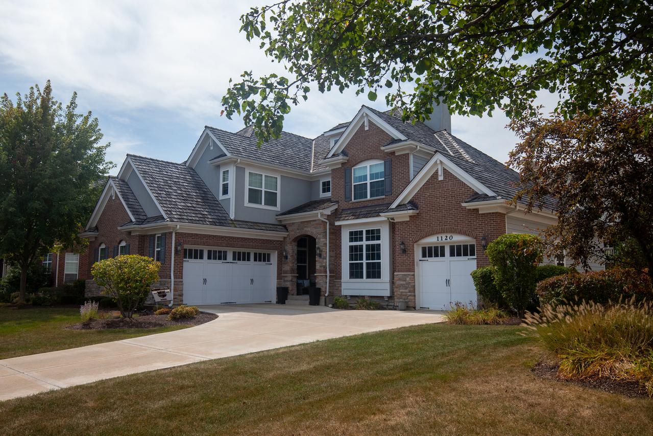 1120 Ashley Ln., Inverness, IL 60010