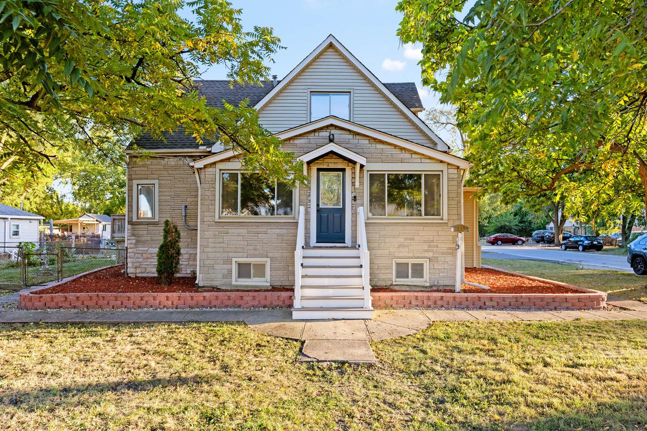 10459 Diversey Ave., Melrose Park, IL 60164