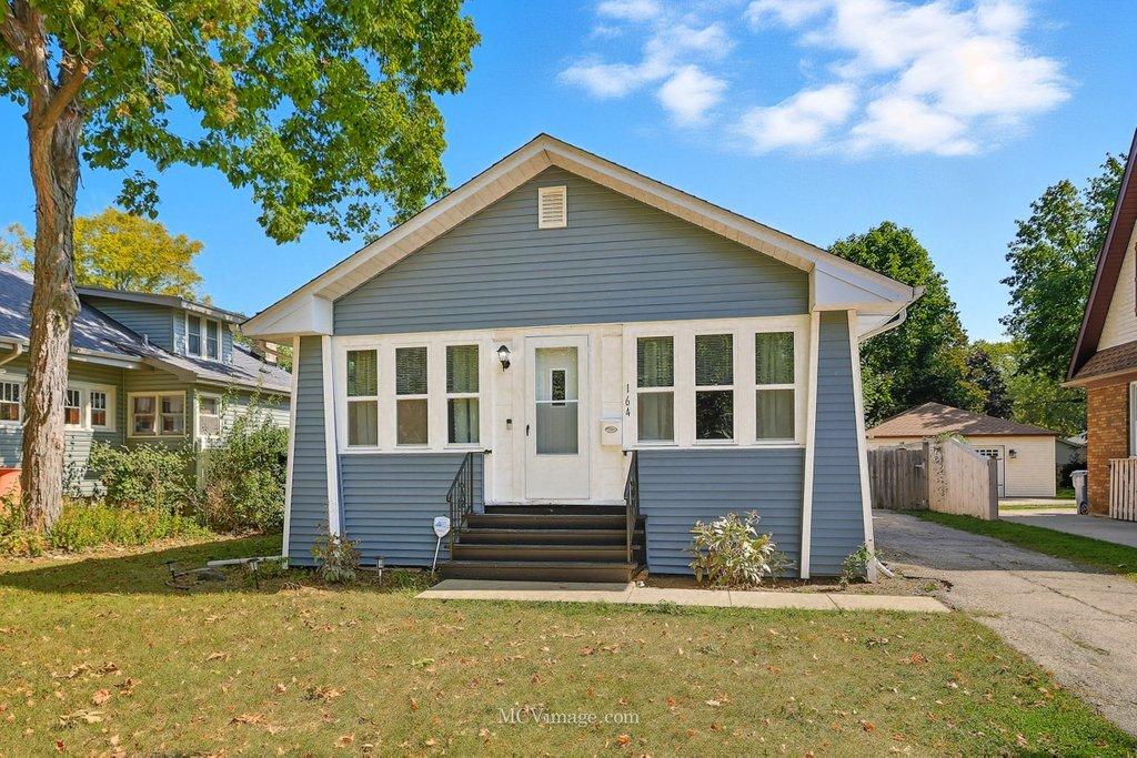 164 S Calumet Ave., Aurora, IL 60506