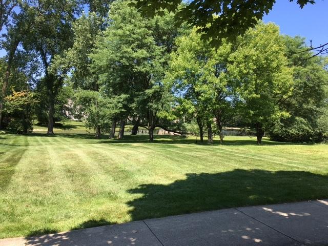 1318 Kajer Ln., Lake Forest, IL 60045