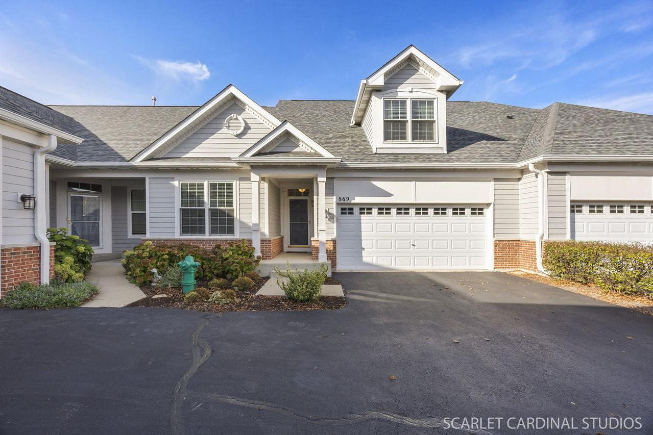 869 Cambridge Dr., Batavia, IL 60510