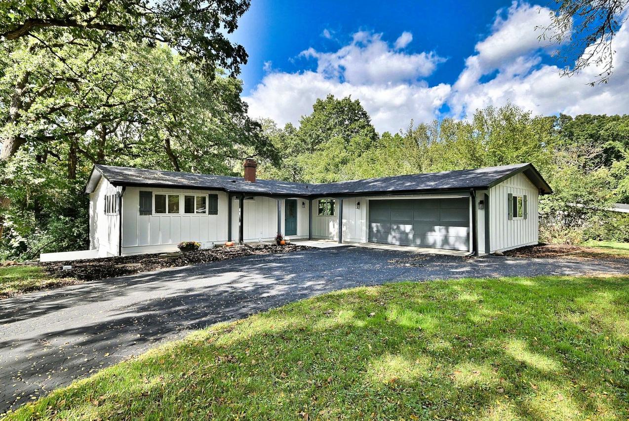 1605 Middletree Rd., Joliet, IL 60433