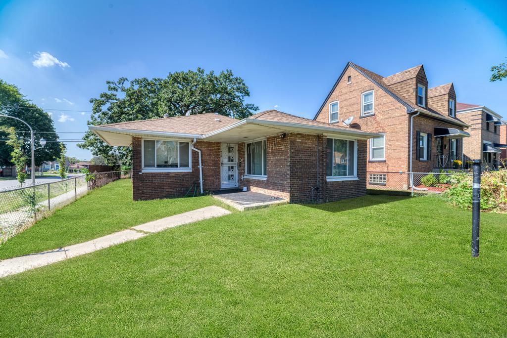 9760 S Dobson Ave., Chicago, IL 60628