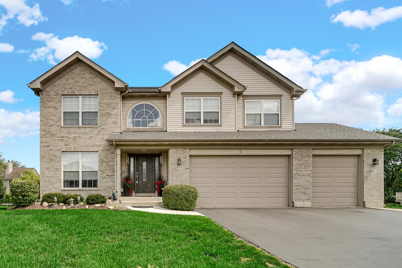 5 Lancaster Ct., Algonquin, IL 60102
