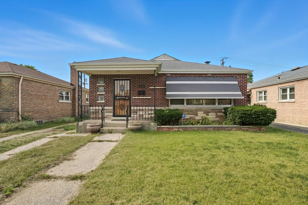 12732 S Laflin St., Calumet Park, IL 60827