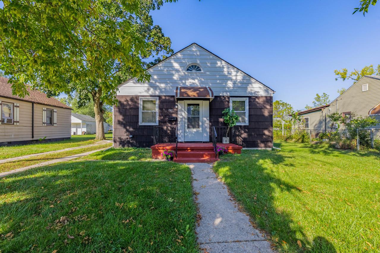 782 Campbell Ave., Calumet City, IL 60409