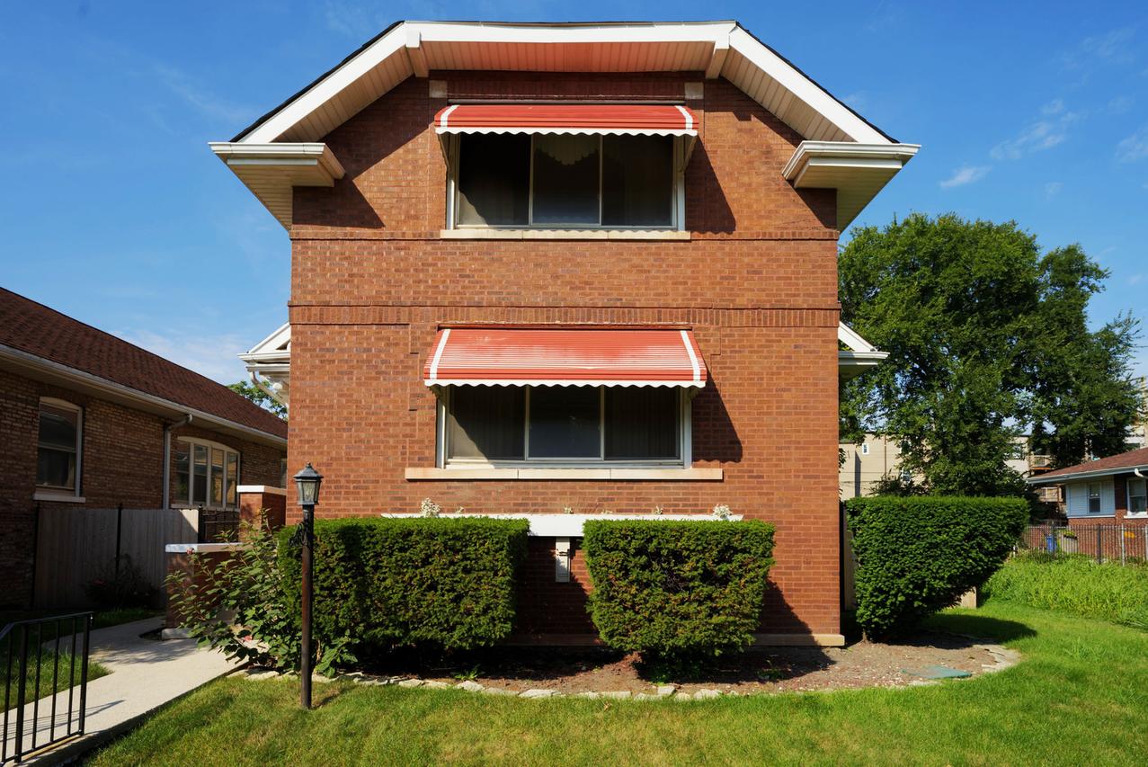 8030 S Morgan St., Chicago, IL 60620