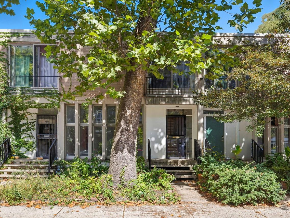 1412 E Rochdale Pl., Chicago, IL 60615