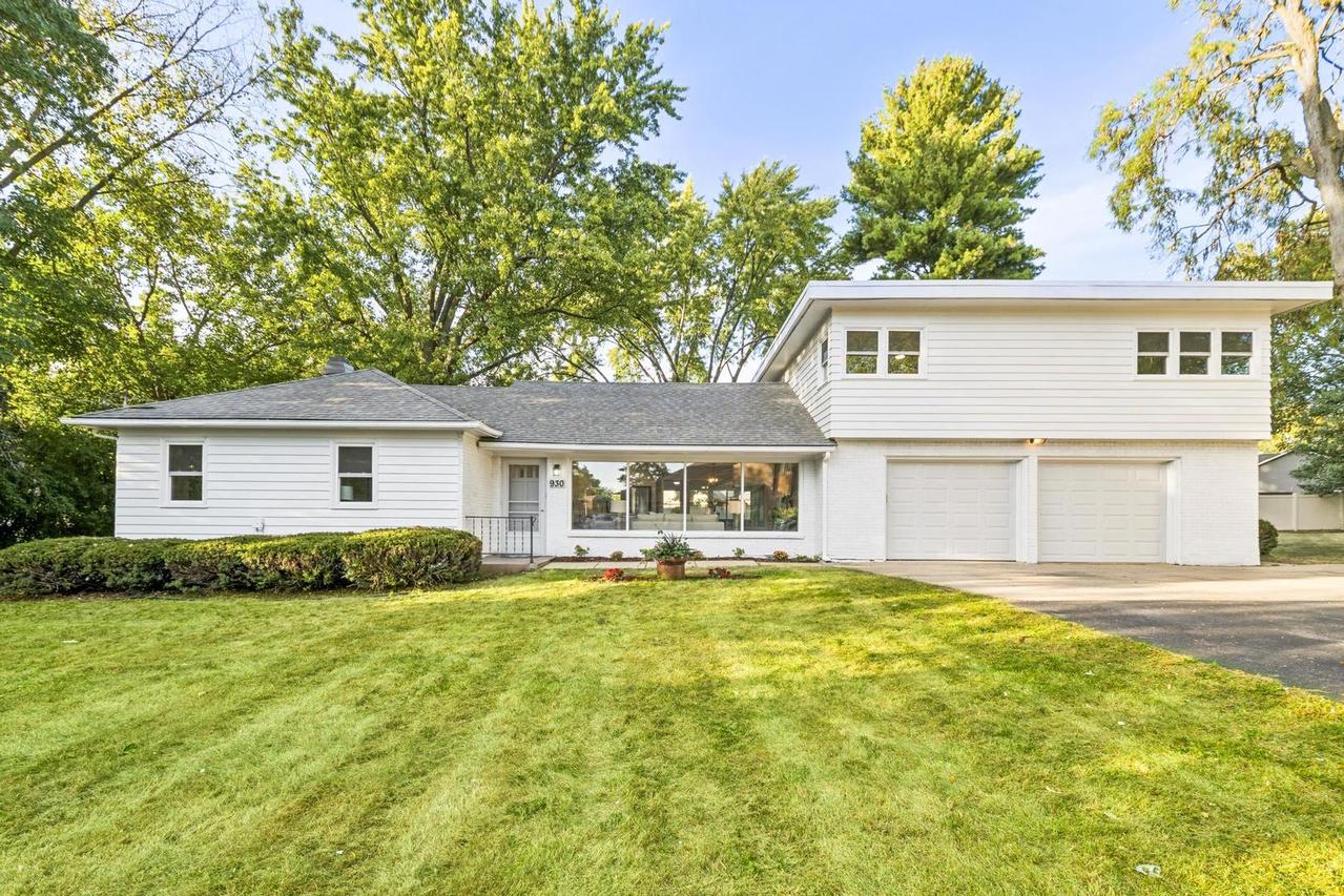 930 Jefferson Ave., Elgin, IL 60120