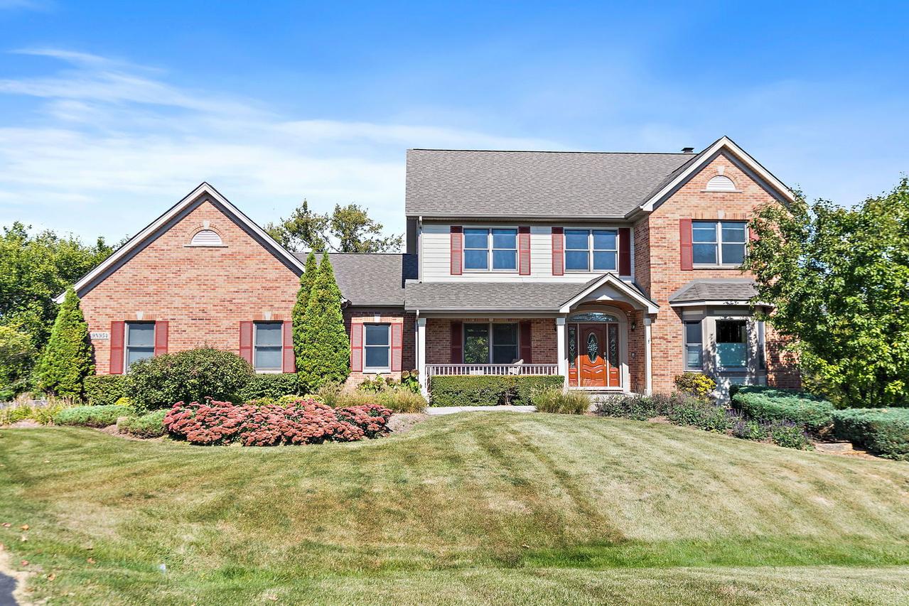 9N954 Heatherington Pl., Elgin, IL 60124